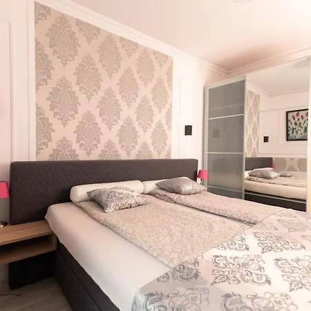 Danube Dwelling Hercegprimas 2 דירה